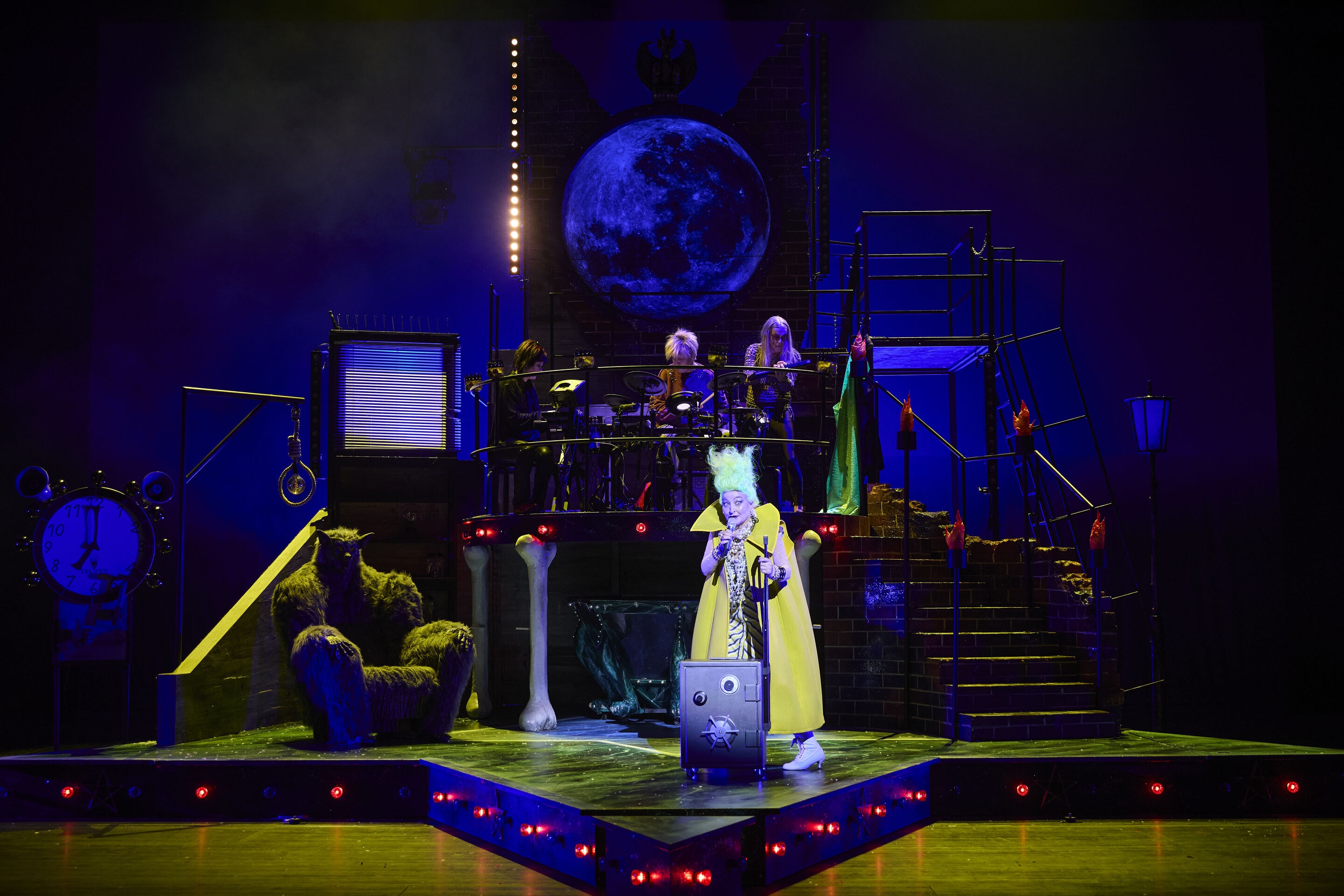 Der satanarchäolügenialkohöllische Wunschpunsch (6 ): Stadttheater ...